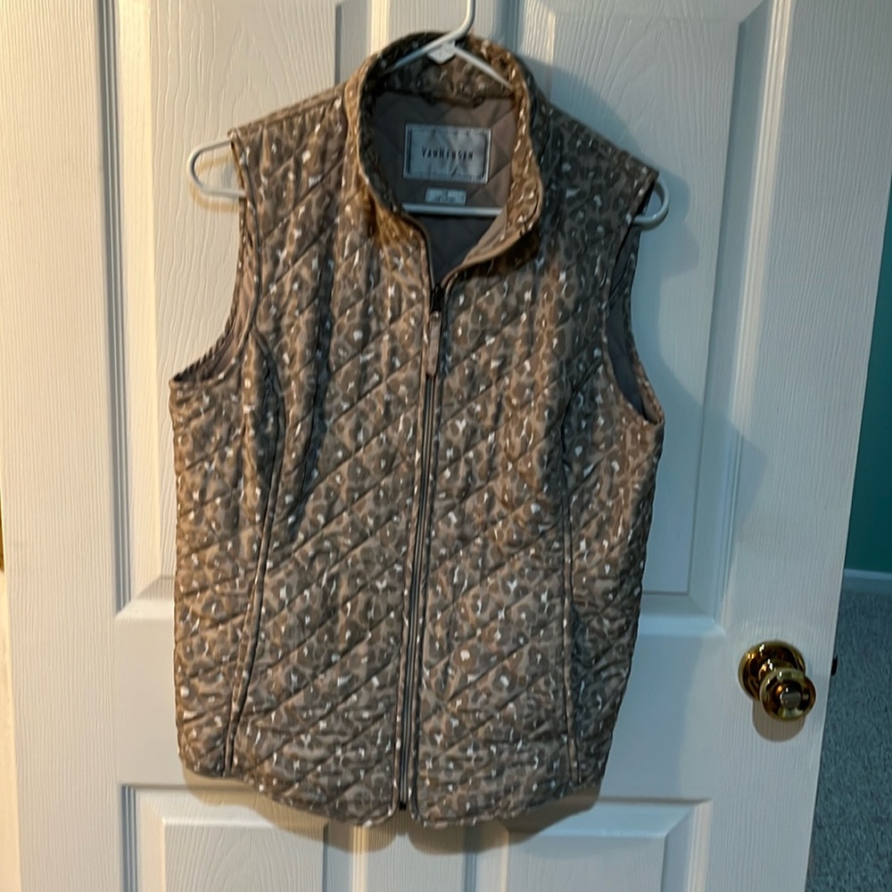 Woman’s Van Heusen quilted vest
